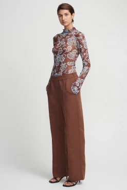 Aire Top Chocolate Blue Floral