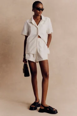 Alani Short White