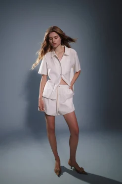Alani Short White