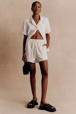Alani Short White