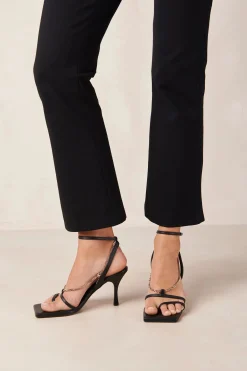 Alohas Straps Chain Heel Black
