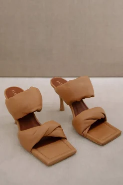 Alohas Twist Strap Heel Camel