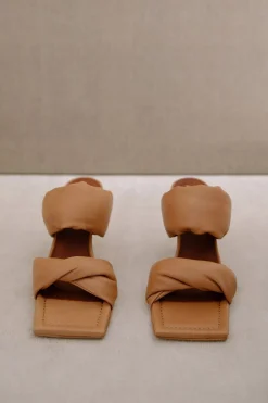 Alohas Twist Strap Heel Camel