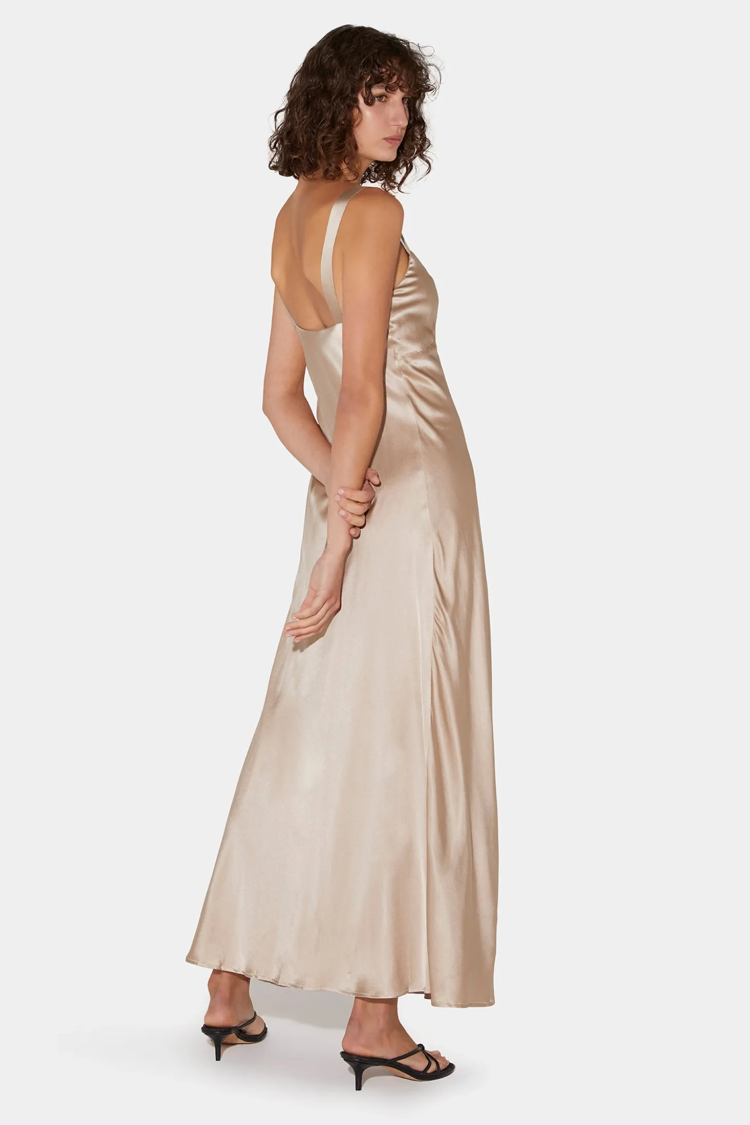 Sadie Dress Almond