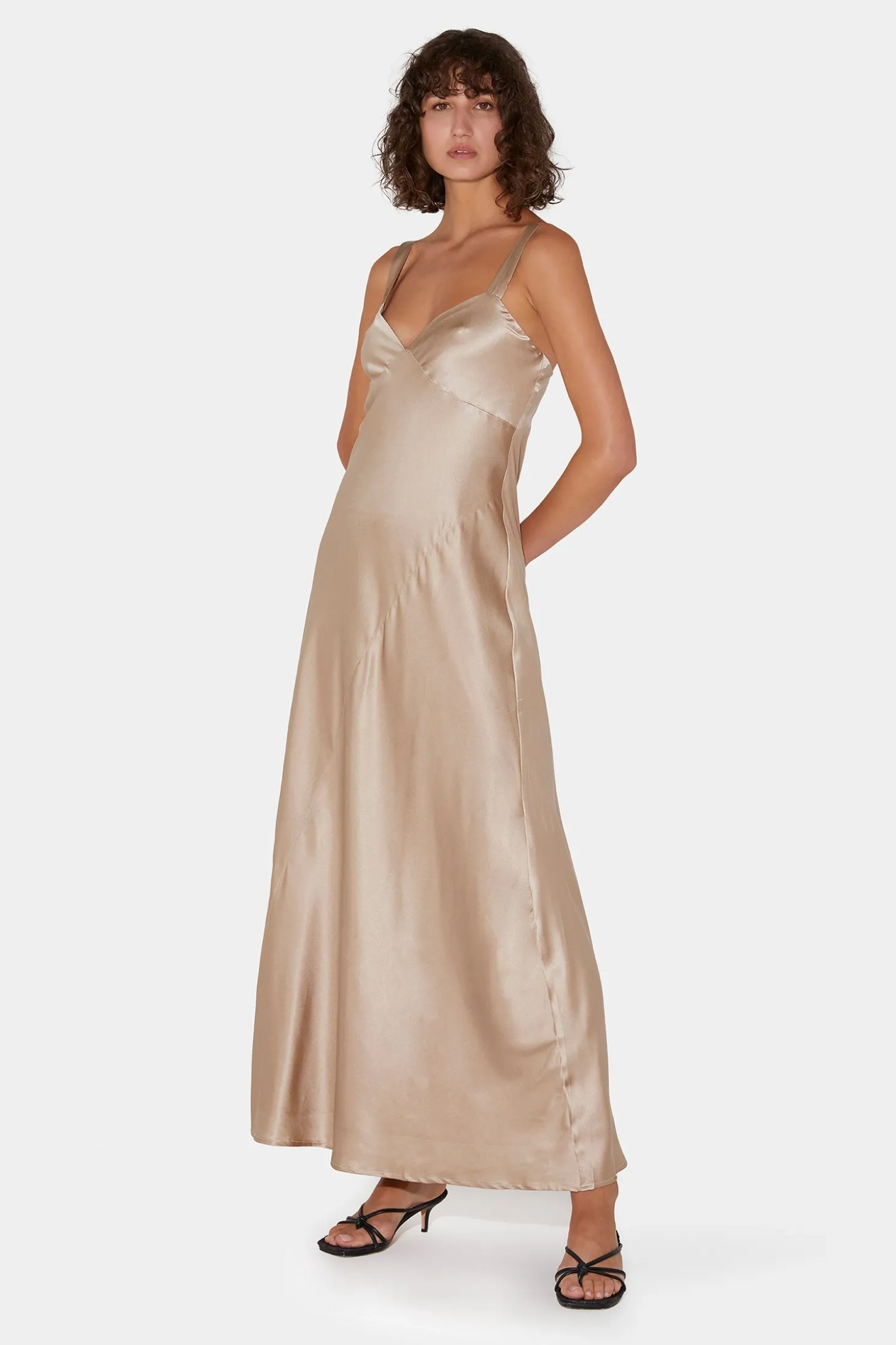 Sadie Dress Almond