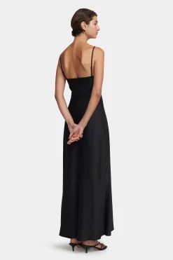 Timeless Slip Black