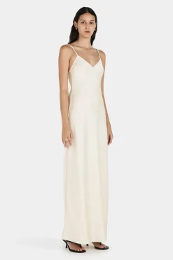 Timeless Slip Cream